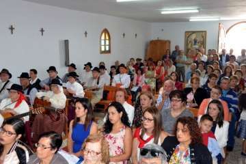 La Gavia procesiona a sus patronos en el último día de su fiesta (Foto Francisco Javier Santana)